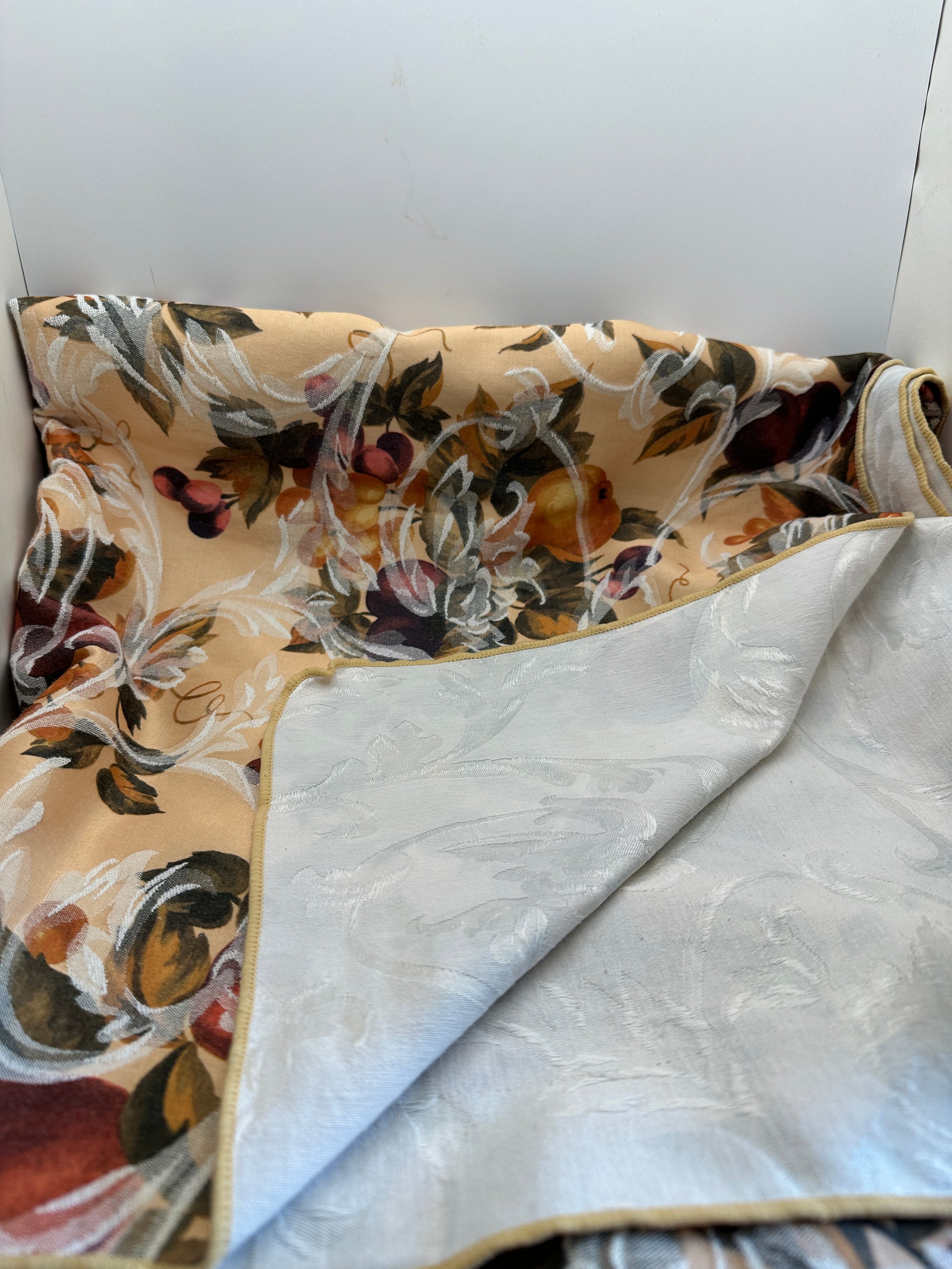 Vintage Flower Table Cloth
