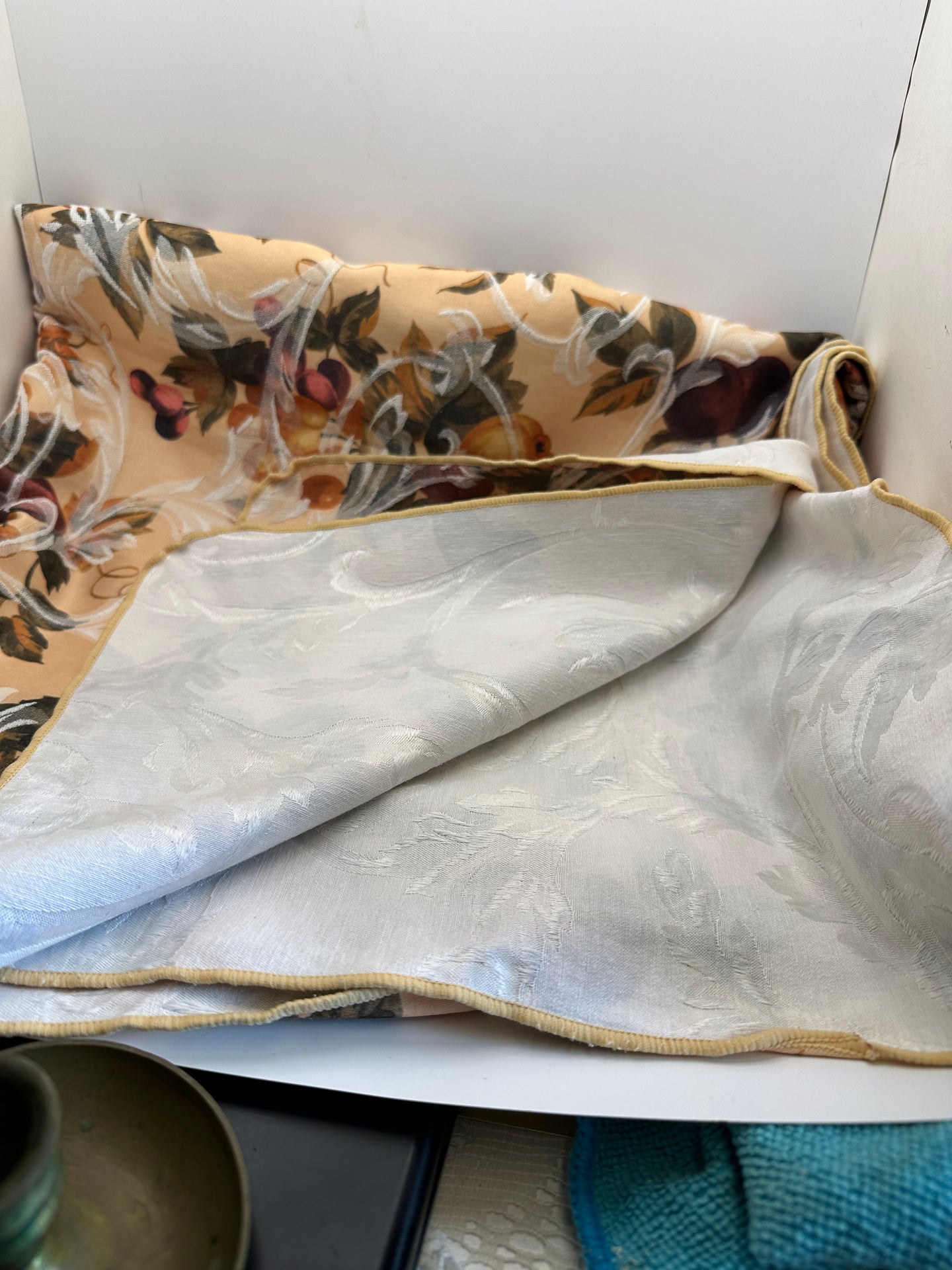 Vintage Flower Table Cloth