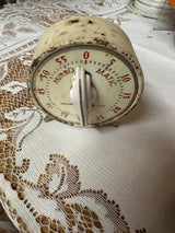 Rusty Mirro Matic Kitchen Timer
