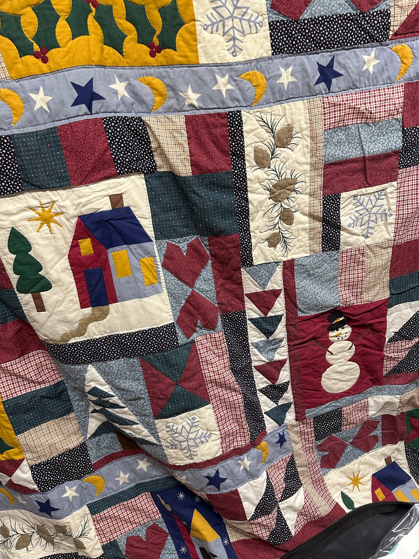 Vintage Handmade Christmas QuiltQuilt