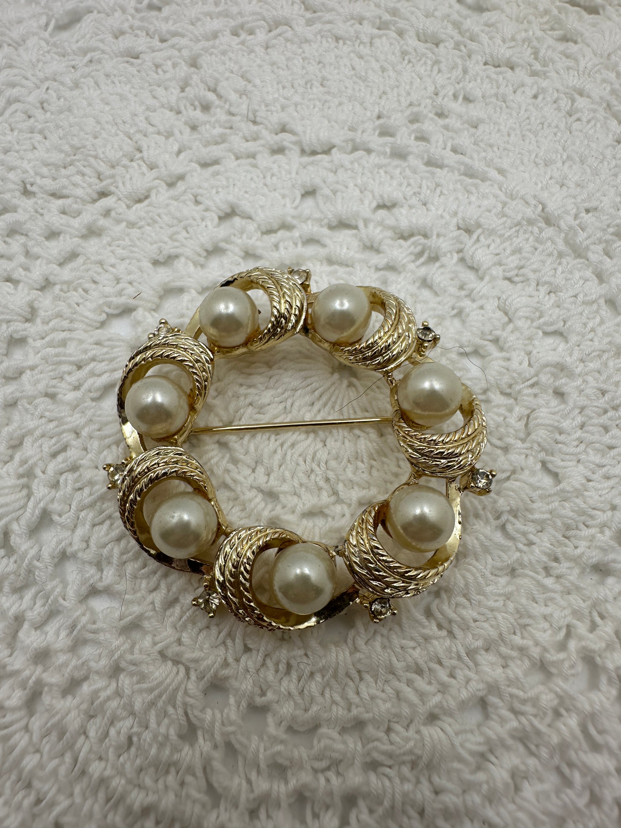 Vintage Gold tone Faux Pearl