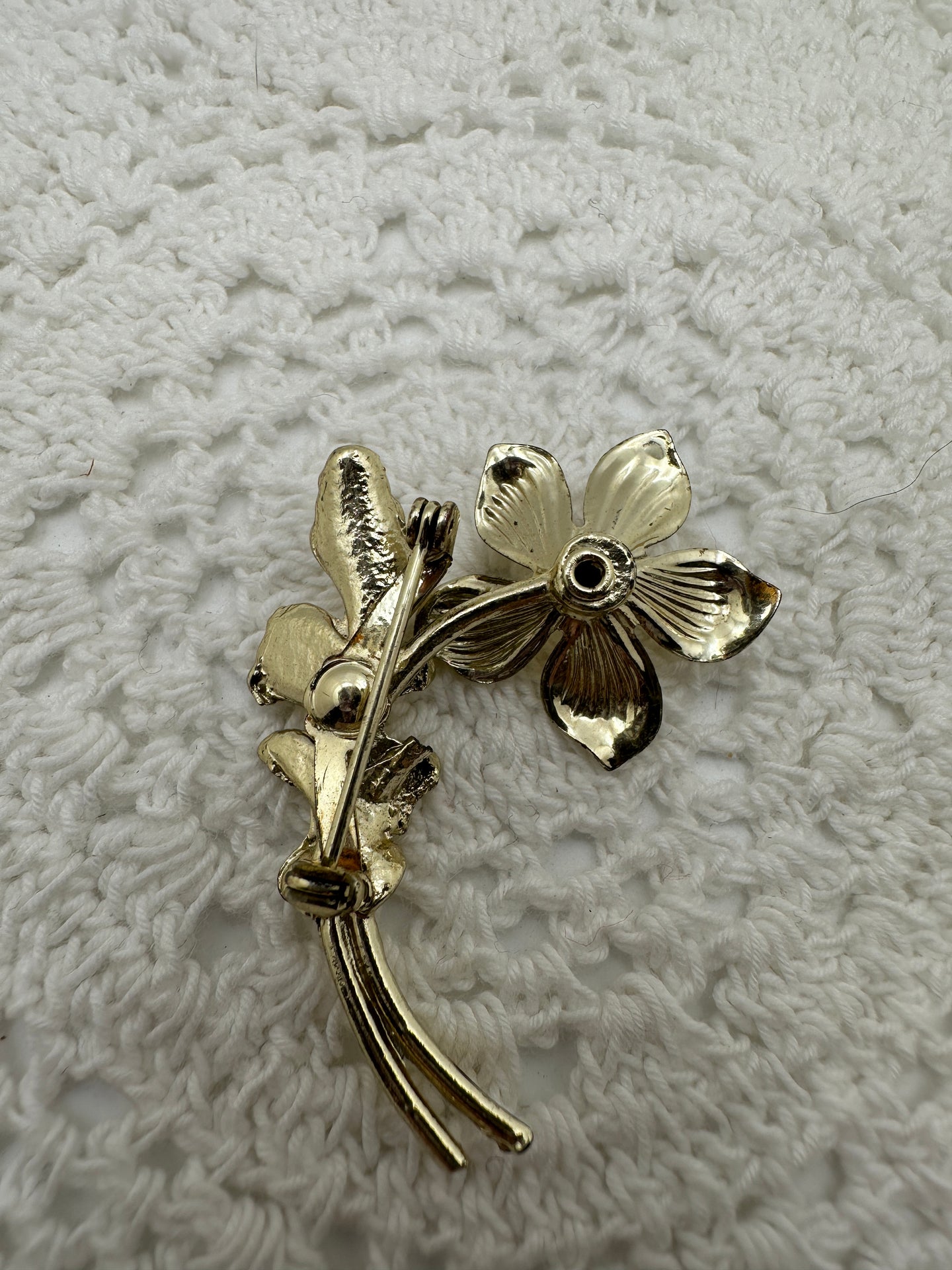 Vintage Gold-Filled Flower Art Brooch