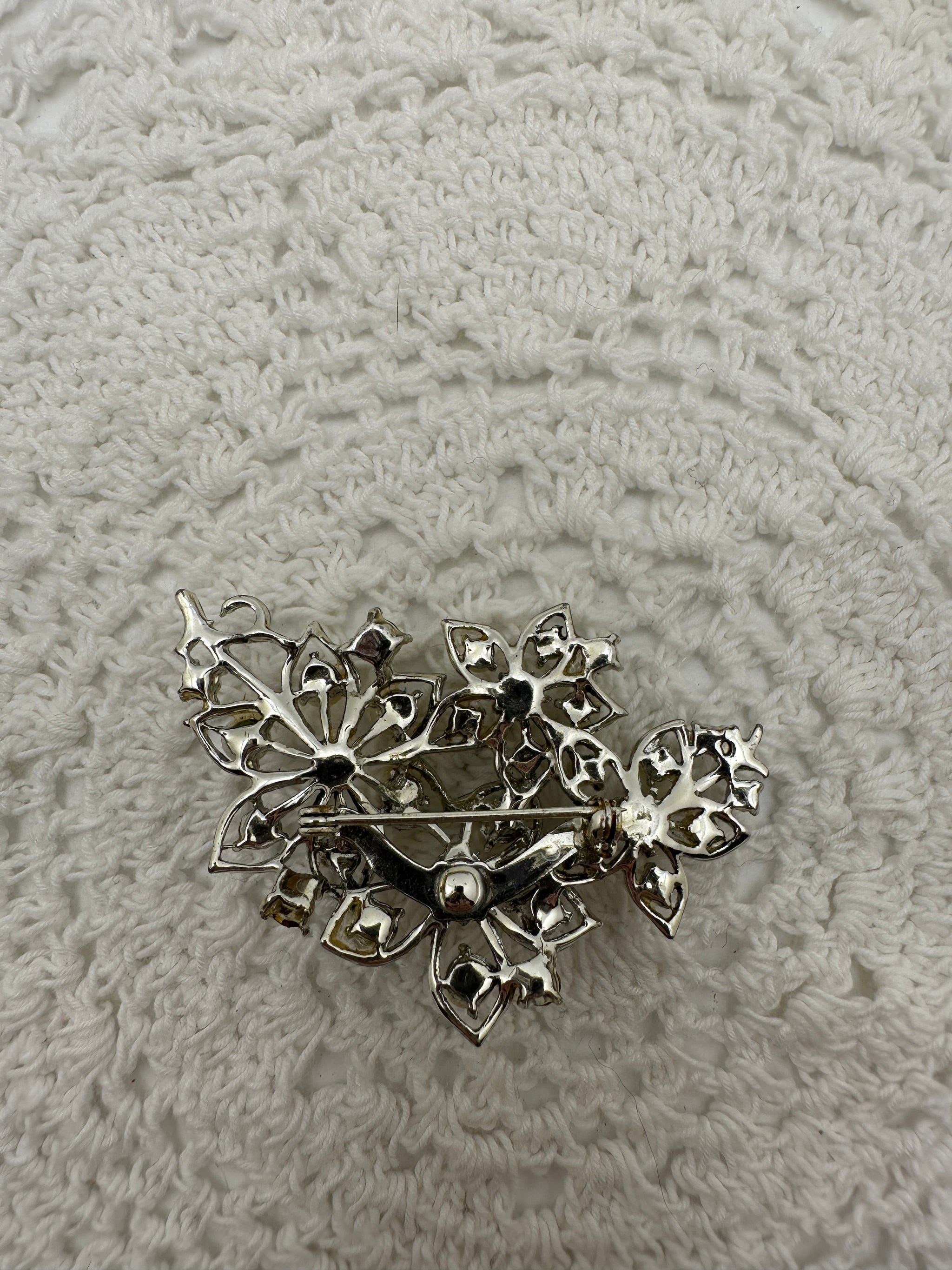 Vintage Pearl and Rhinestone Flower Brooch