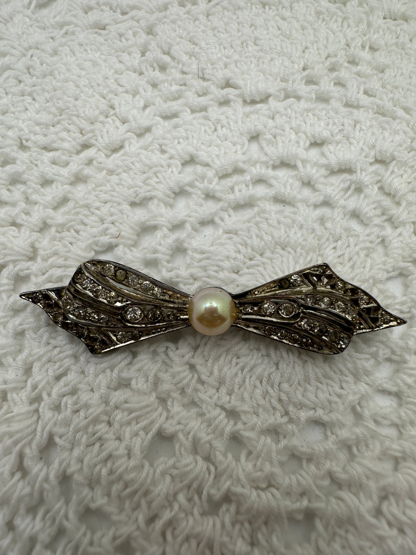 Vintage Bow Knot Pearl Brooch