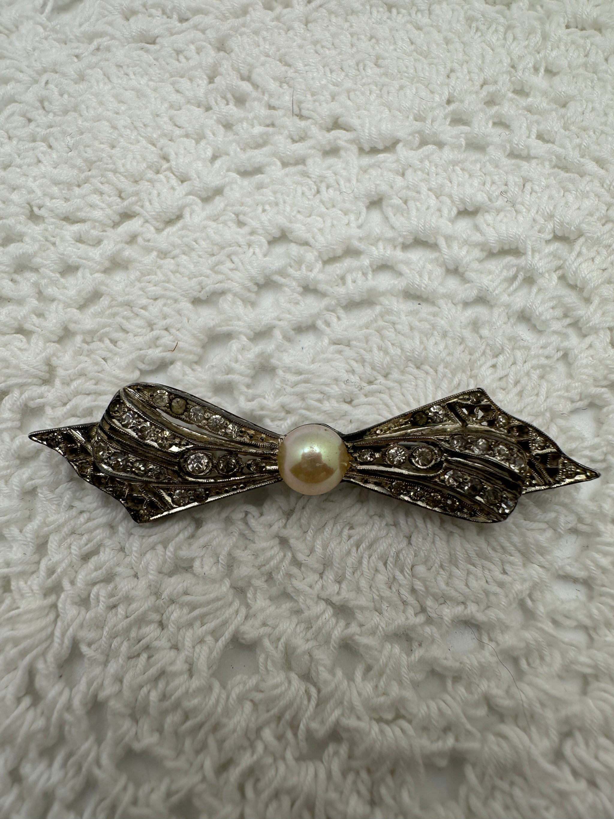 Vintage Bow Knot Pearl Brooch