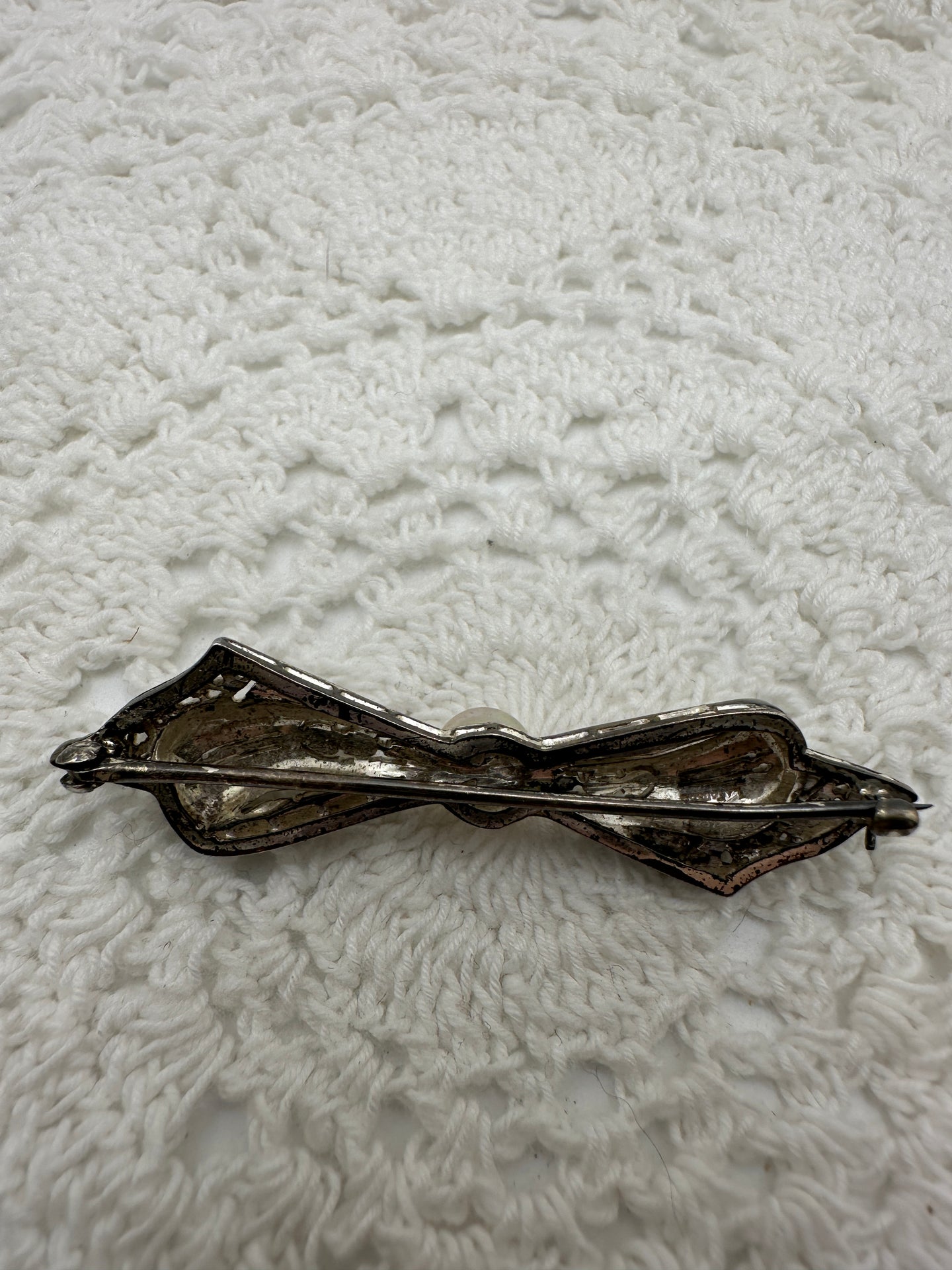 Vintage Bow Knot Pearl Brooch