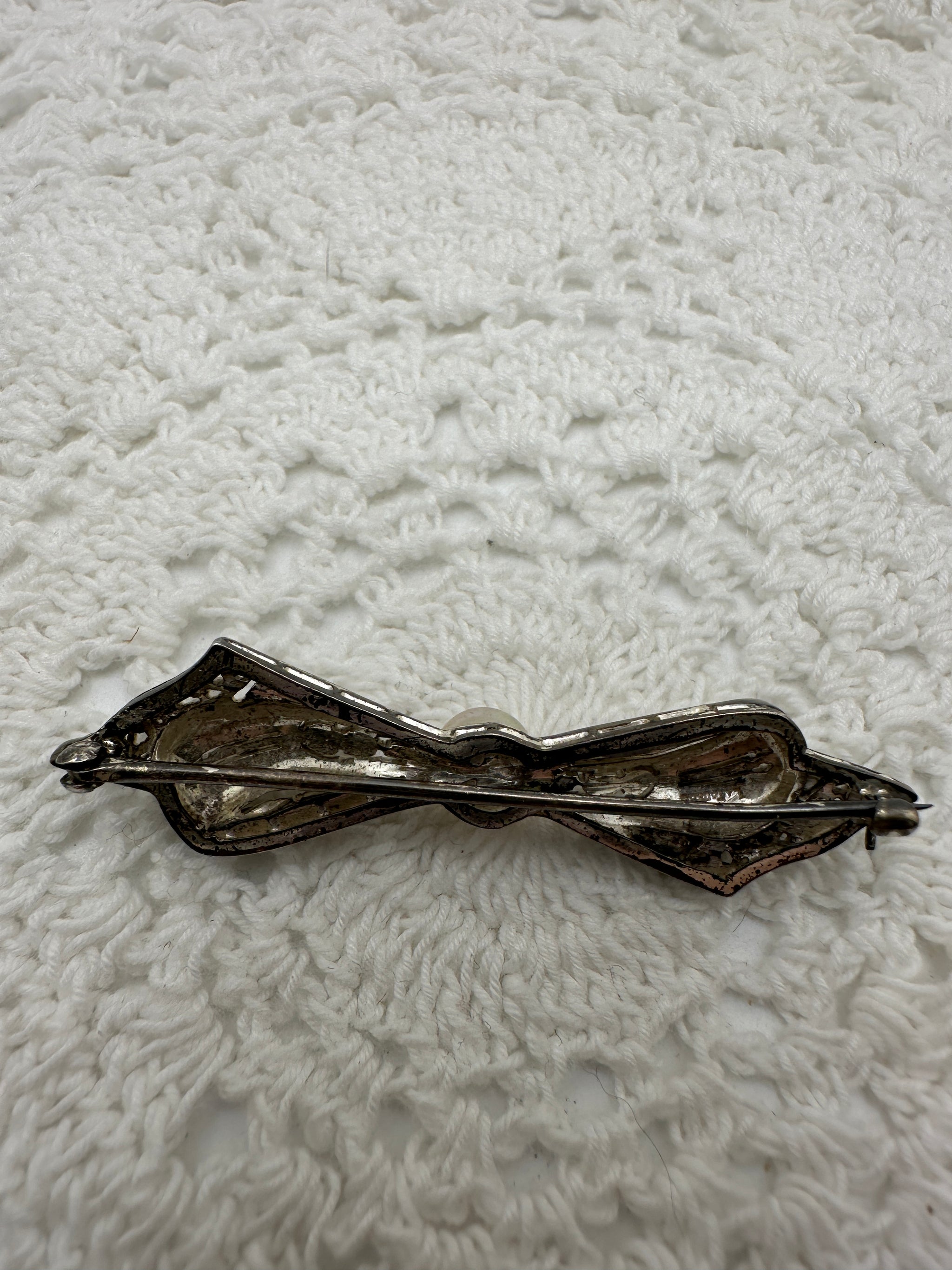 Vintage Bow Knot Pearl Brooch