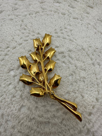 Vintage Trifari Gold Tone Tulip Brooch